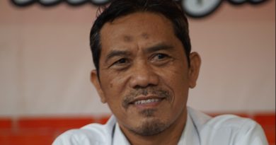 Sekretaris KPU Kota Parepare ; H. Santoso, S.Sos., MM Sekretaris KPU Kota Parepare ; H. Santoso, S.Sos., MM
